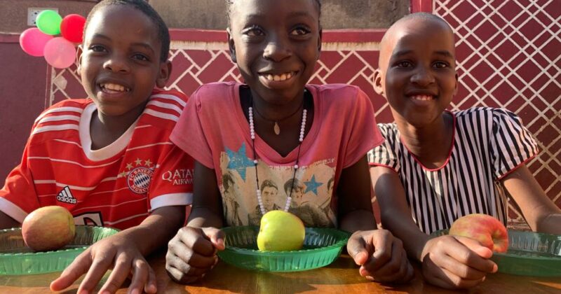 Erfolgreiche Märkte in Steinbach und auf der Bühlerhöhe – Elterntreffen und Dezember-Geburtstags-Jahresabschlussfest in Uganda