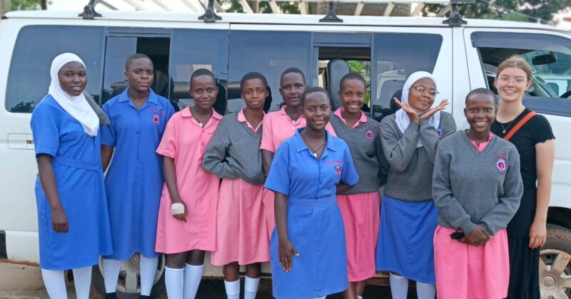 In Uganda sind nun Ferien bis Ende Mai, zumindest für die Kinder und Jugendlichen